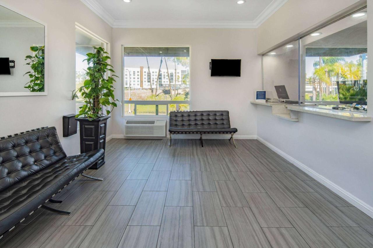 Super 8 By Wyndham San Diego Hotel Circle Екстер'єр фото
