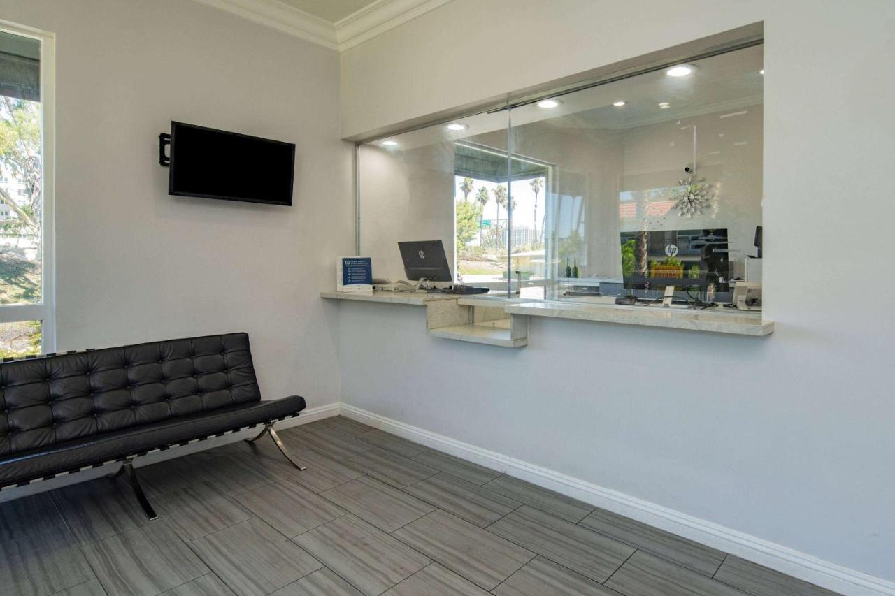Super 8 By Wyndham San Diego Hotel Circle Екстер'єр фото