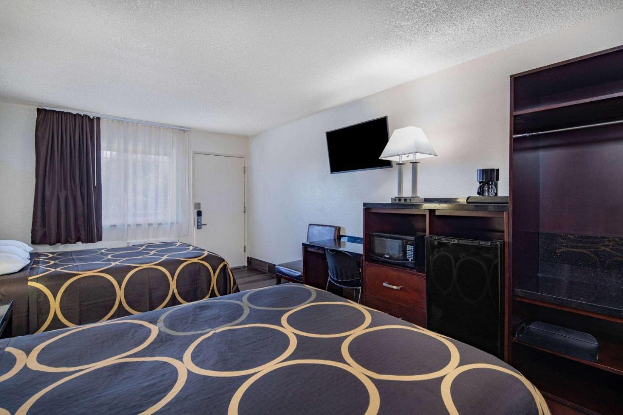 Super 8 By Wyndham San Diego Hotel Circle Екстер'єр фото