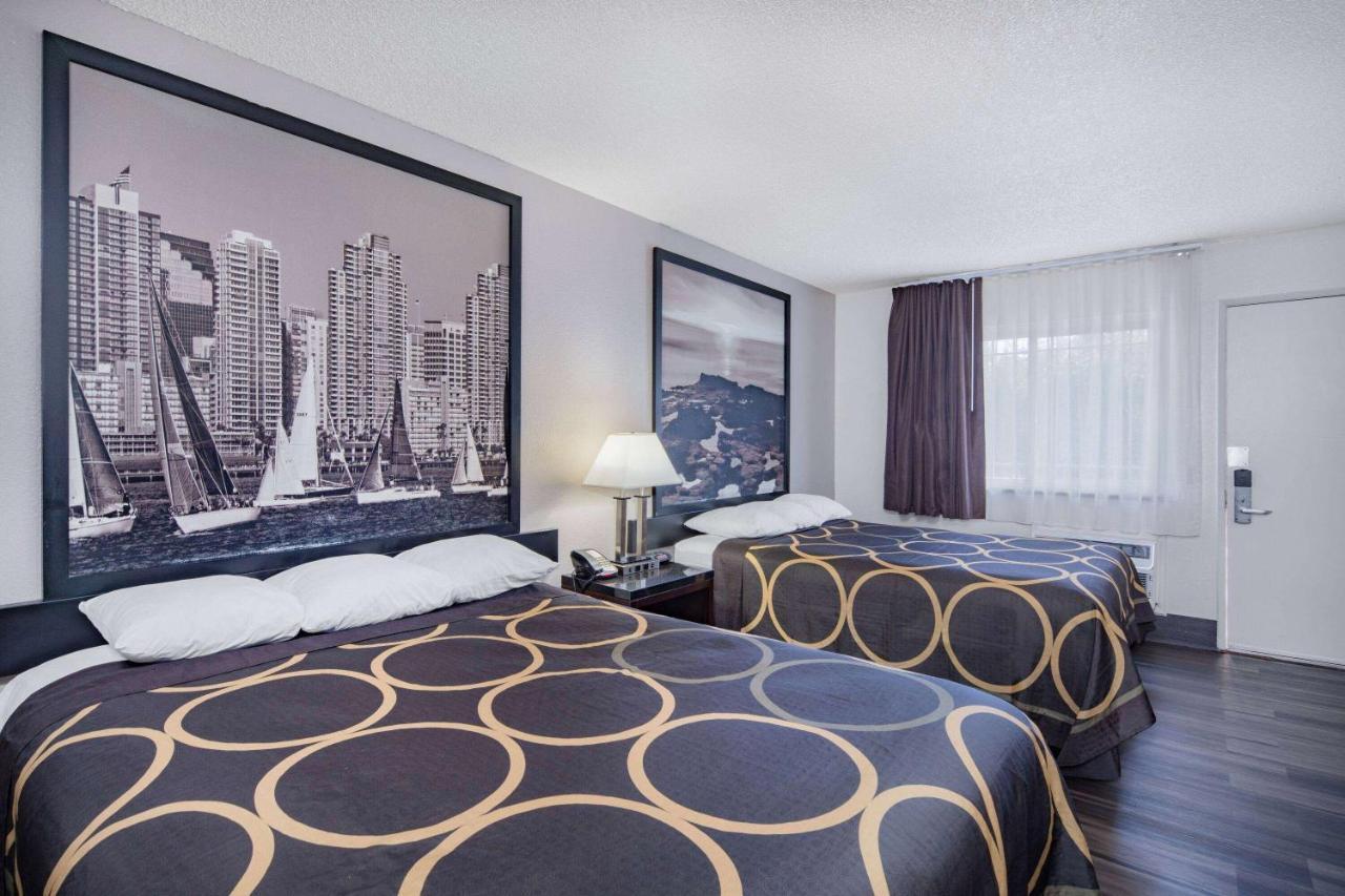 Super 8 By Wyndham San Diego Hotel Circle Екстер'єр фото